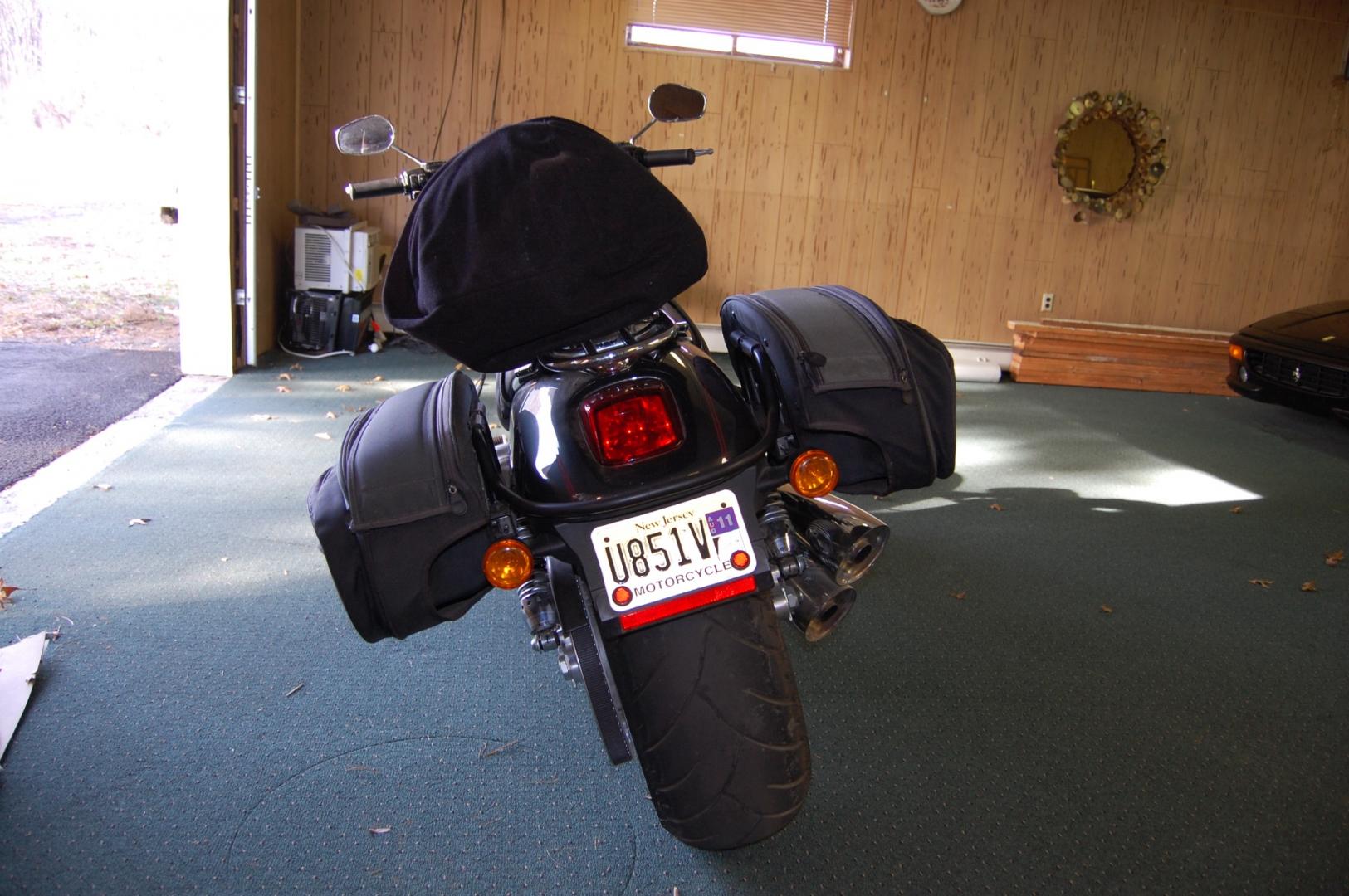 2007 Black /Black Harley-Davidson V-Rod (1HD1HFZ107K) with an 1130 cc V Twin engine, sequential manual transmission, located at 6528 Lower York Road, New Hope, PA, 18938, (215) 862-9555, 40.358707, -74.977882 - Here for sale is a very nice low mileage 2007 Harley-Davidson V-Rod. 1130 cc v twin engine. Runs and rides with no issues. All prices exclude tax, tags, and our dealer fee of $297.50 - Photo#3